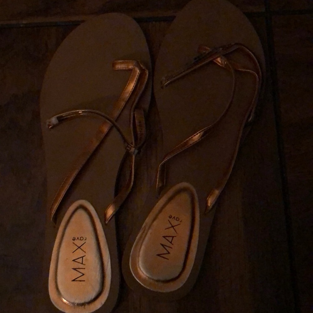 Size 10 women’s sandals
